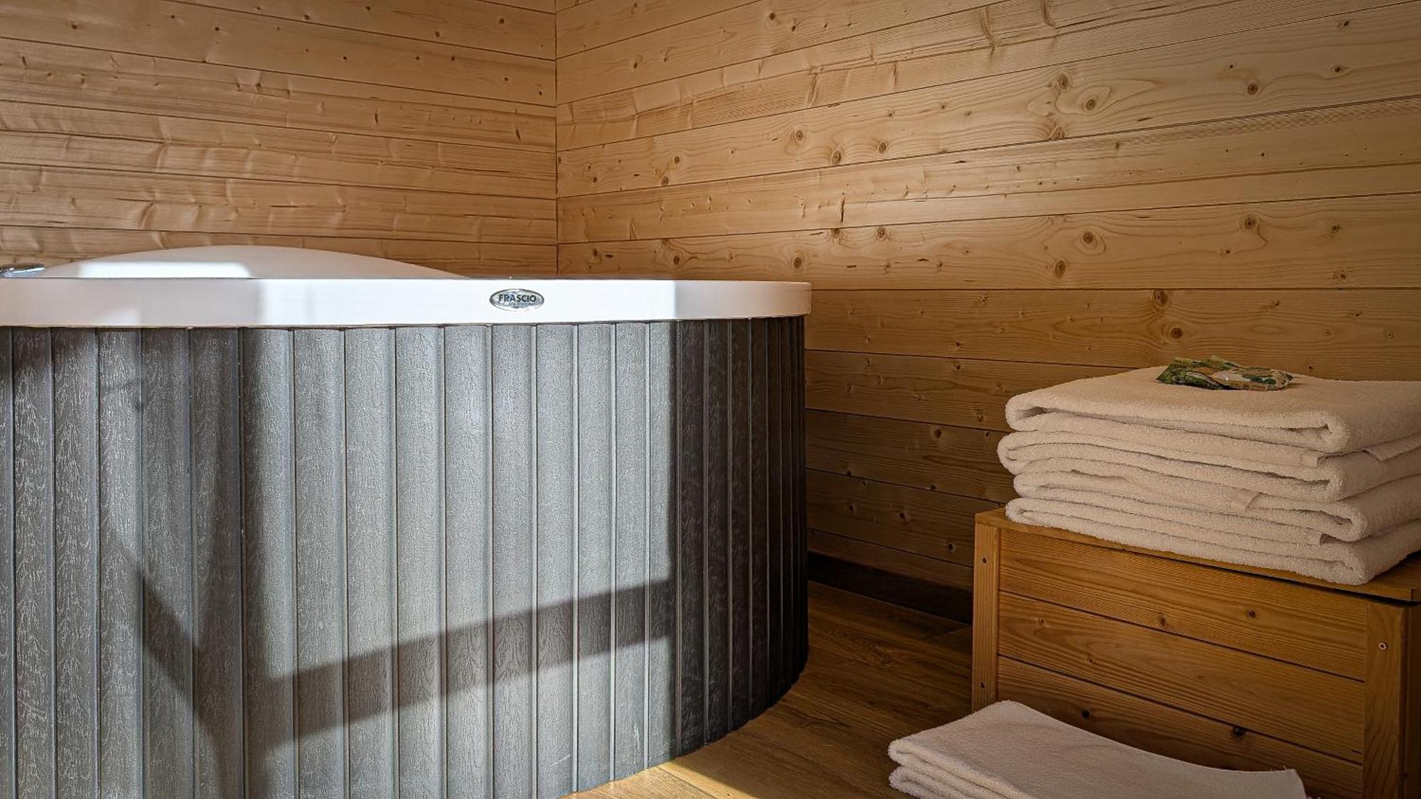 Nix & Nivis Chalet Livigno Exterior photo